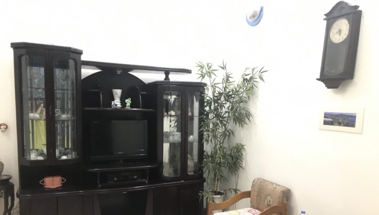 Cho thuê cửa hàng ngay mặt phố Láng Hạ, Đống Đa, HN 40m2, thông sàn, KD, bàn giao ngay 10 triệu